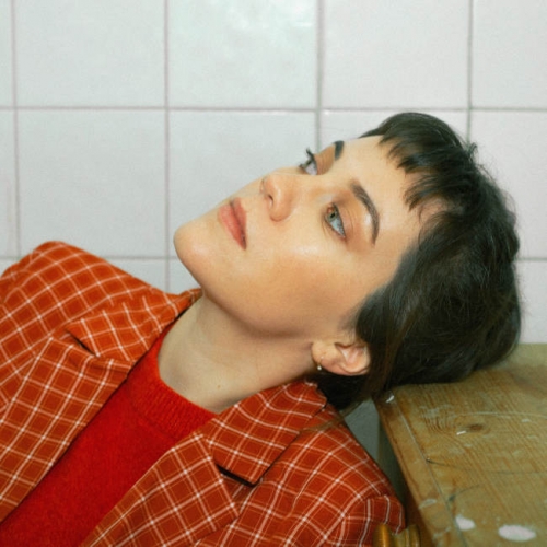 Bess Atwell - Nobody
